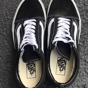 VANS WARD LOW SUEDE-LIKE NEW!!✨